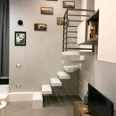 Rosa Al Museo * Naples